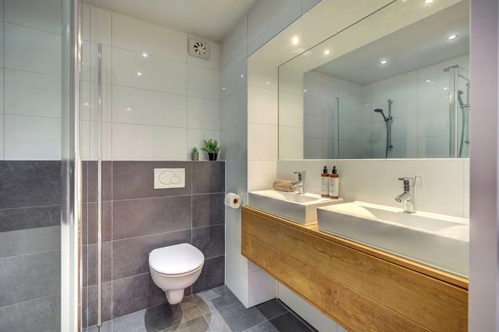 Foto 42 van Piri Reisplein 66