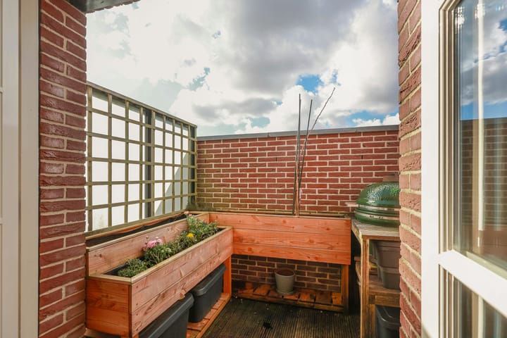 Foto 46 van Piri Reisplein 66