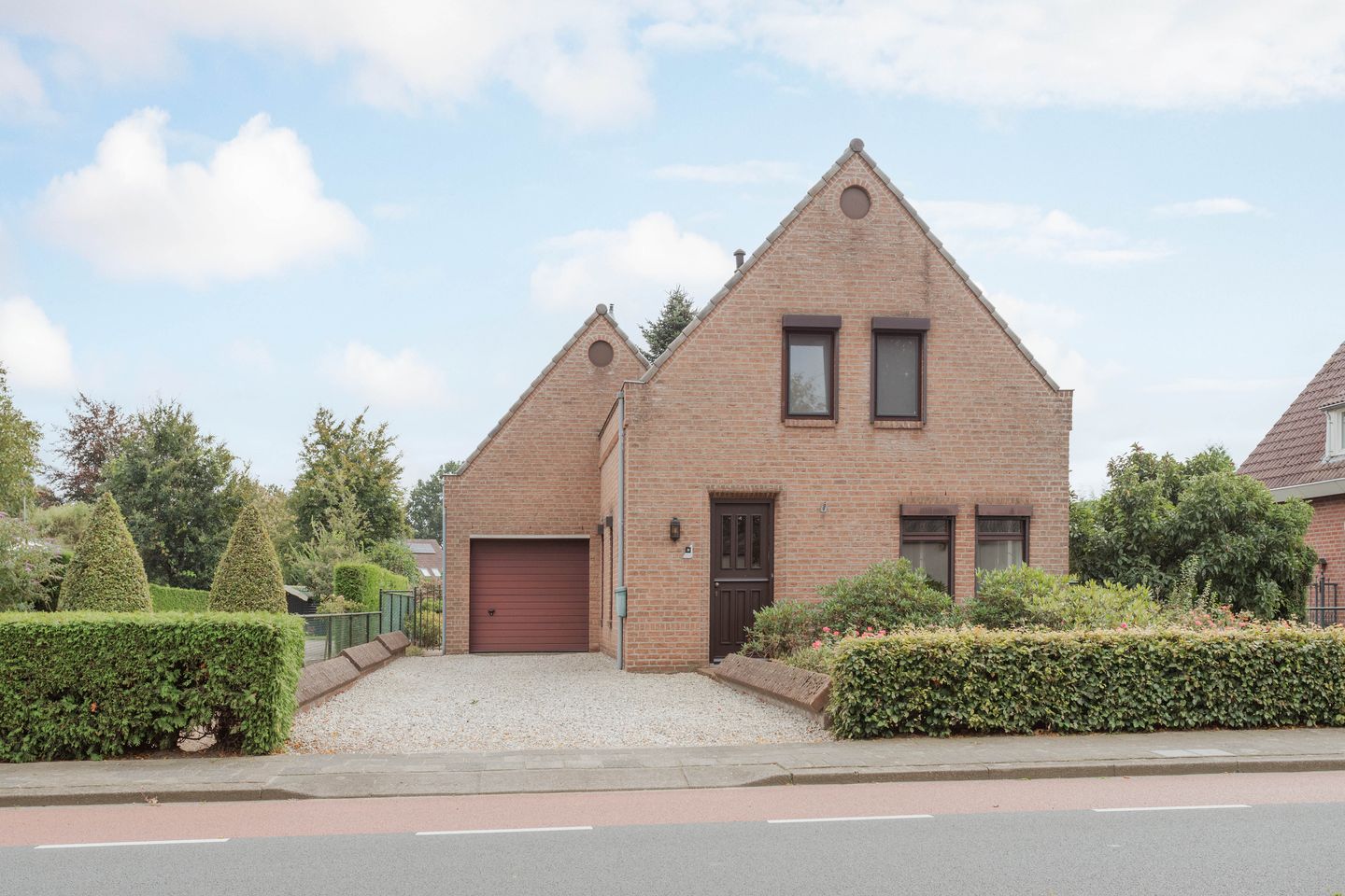 Foto 1 van Mgr Aertsstraat 38