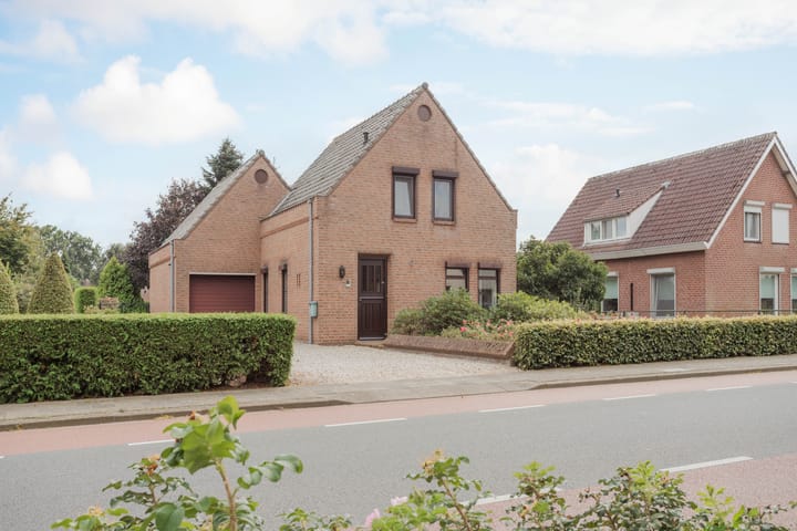 Foto 38 van Mgr Aertsstraat 38