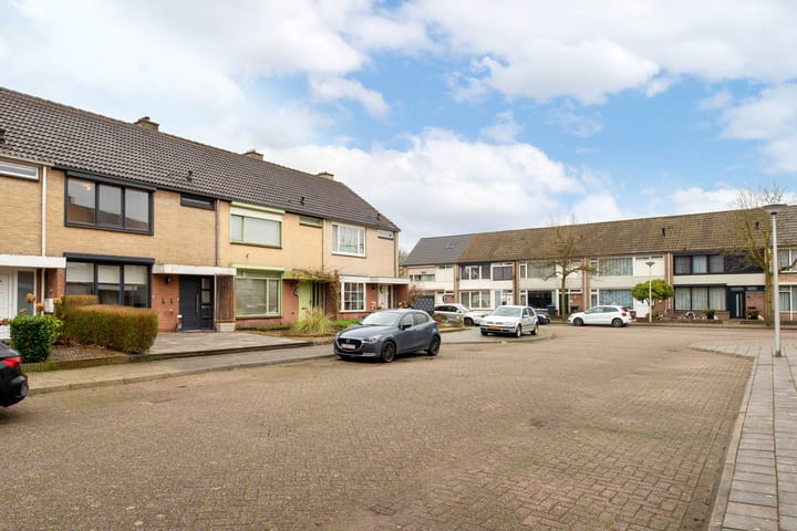 Foto 38 van Irisstraat 6