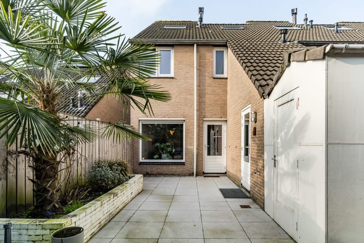 Foto 16 van Rector Buijselstraat 4