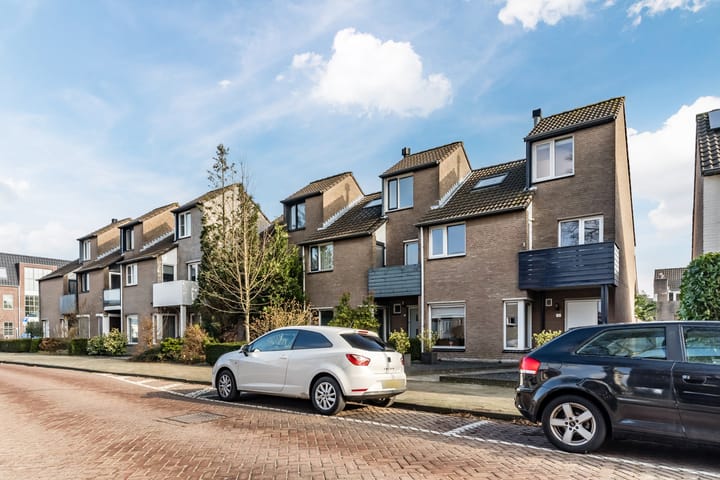 Foto 36 van Rector Buijselstraat 4