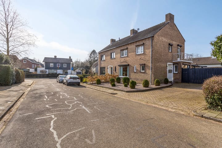 Foto 30 van Proost Falcostraat 8