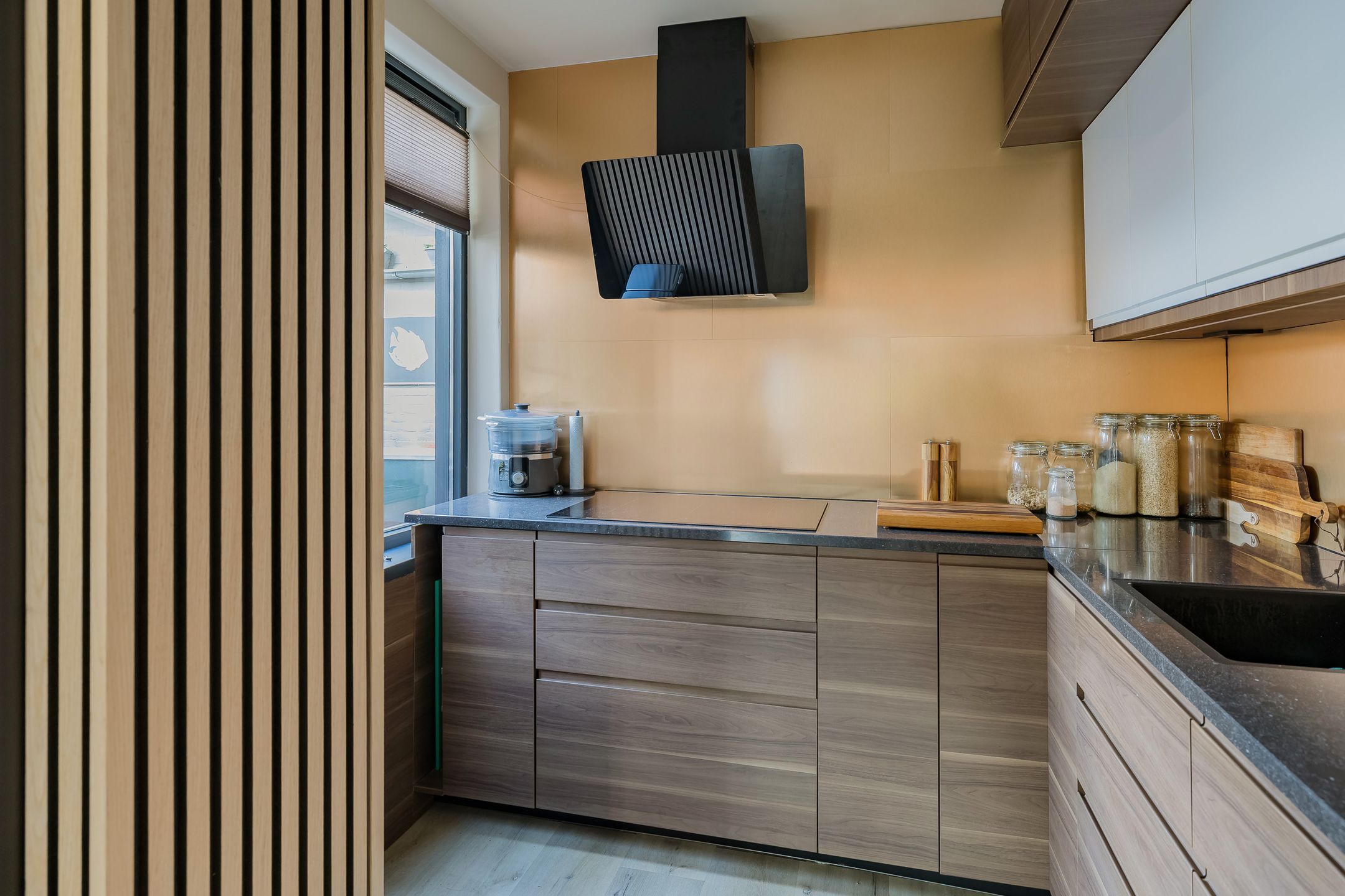 Foto 9 van Trompstraat 144