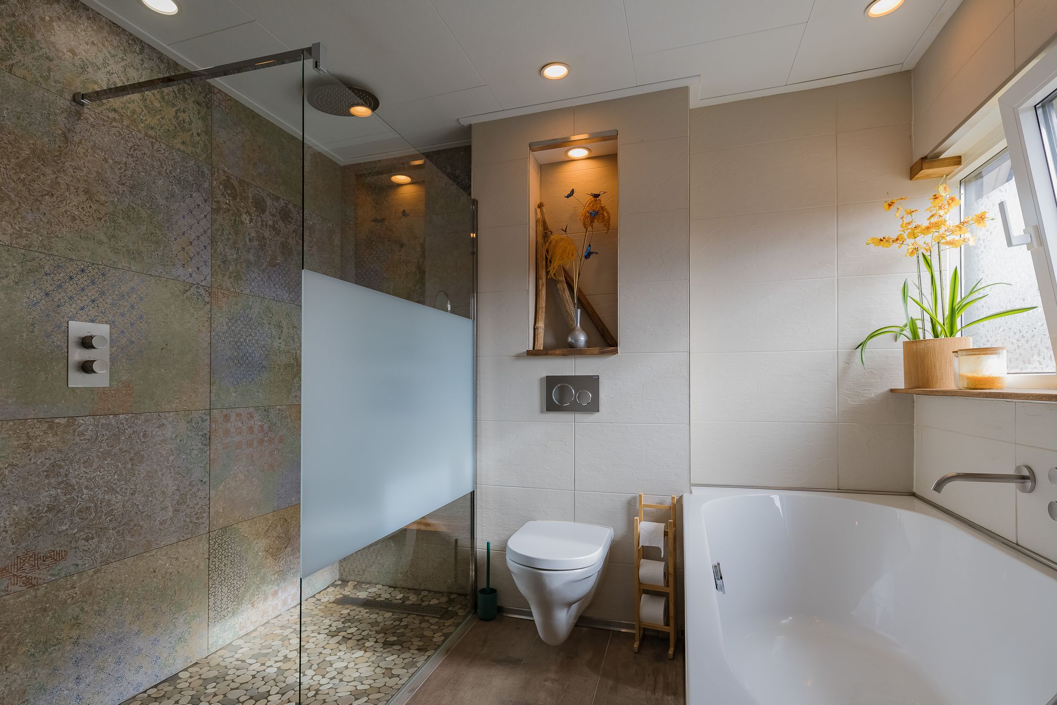 Foto 24 van Trompstraat 144