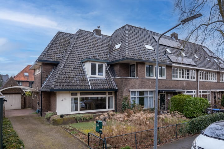 Foto 1 van Huygensstraat 1