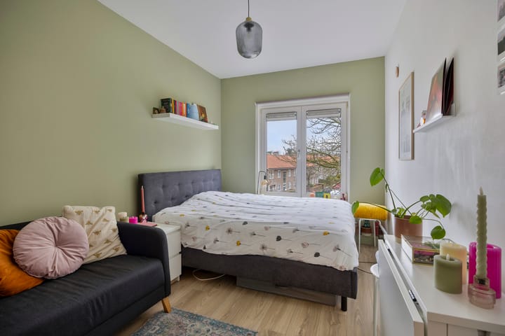 Photo 3 of Professor Cornelissenstraat 1