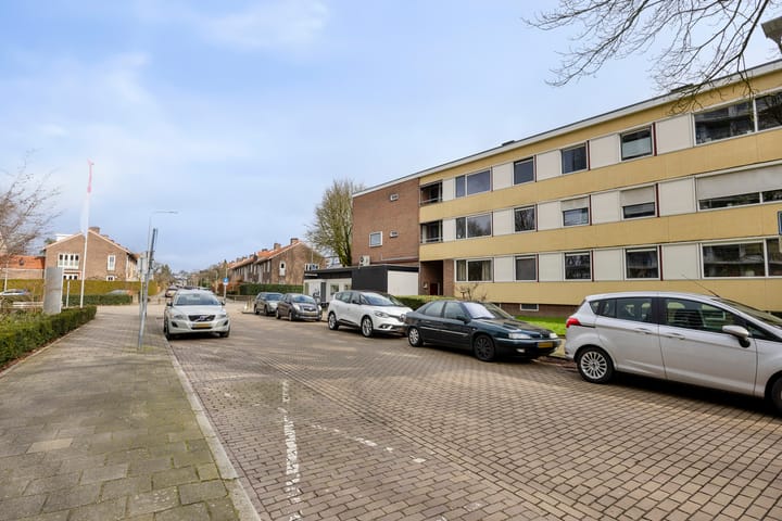 Photo 5 of Professor Cornelissenstraat 1