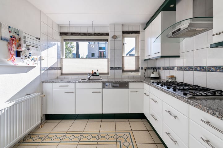 Foto 12 van Iroko 192