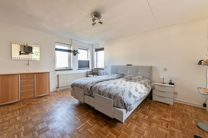 Foto 29 van Iroko 192