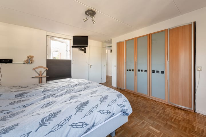 Foto 30 van Iroko 192