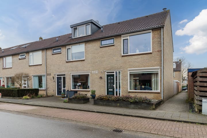 Foto 5 van Titus Brandsmastraat 2