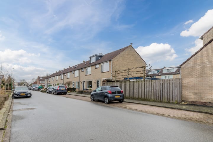 Foto 41 van Titus Brandsmastraat 2