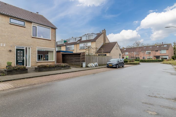 Foto 42 van Titus Brandsmastraat 2