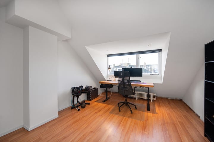 Foto 31 van van Poelgeestlaan 44