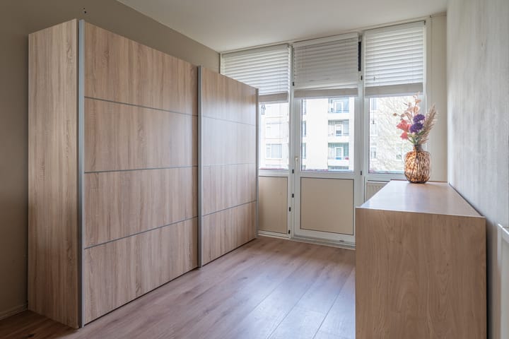 Photo 17 of Schaepmanstraat 139