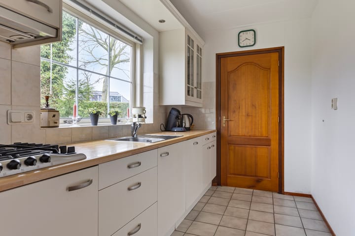 Photo 4 of Roosjesweg 4