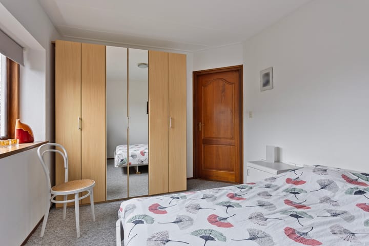 Photo 16 of Roosjesweg 4