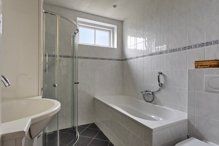 Photo 17 of Roosjesweg 4