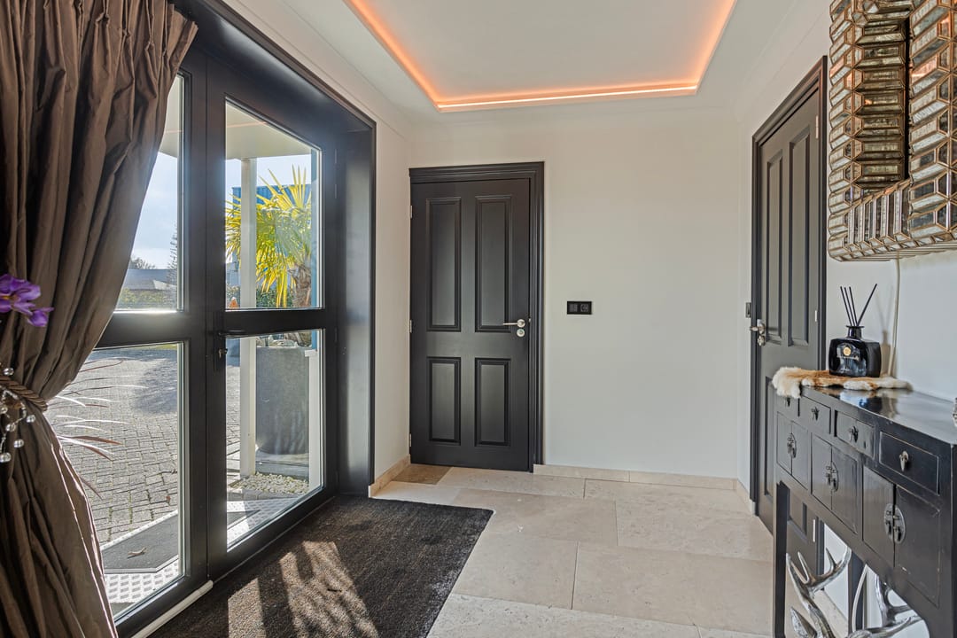 Photo 46 of Struikhei 21