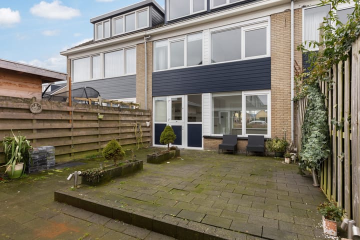 Photo 15 of Van Hogendorplaan 53