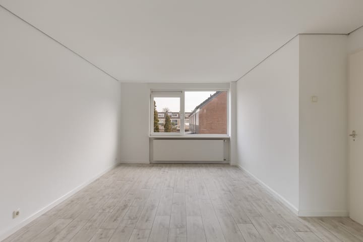 Photo 25 of Van Hogendorplaan 53