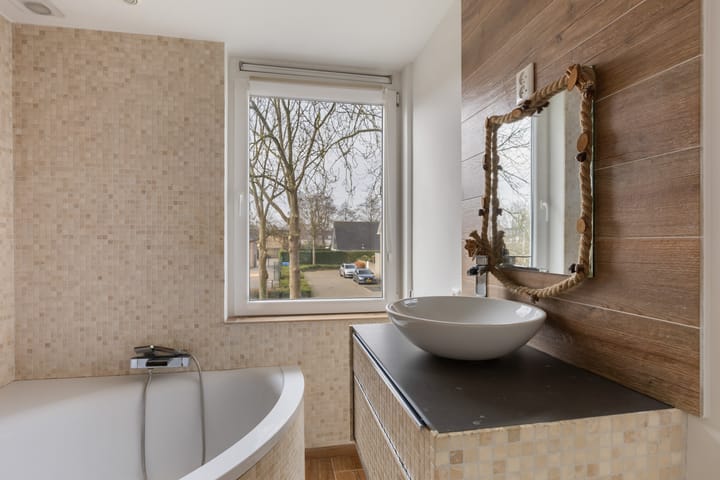 Photo 28 of Van Hogendorplaan 53