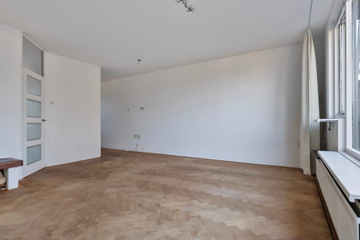 Foto 9 van Camilo Torresplein 5