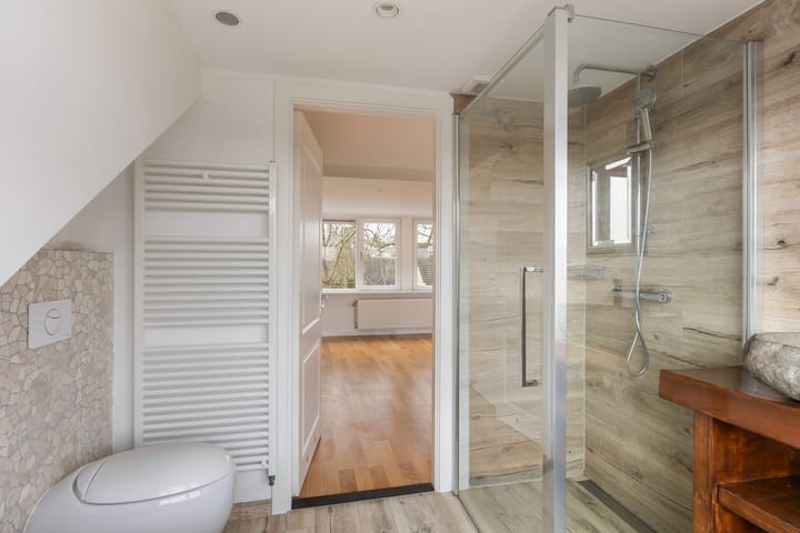 Photo 40 of Van Hogendorplaan 53