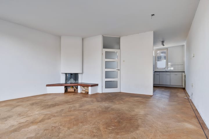 Foto 2 van Camilo Torresplein 5