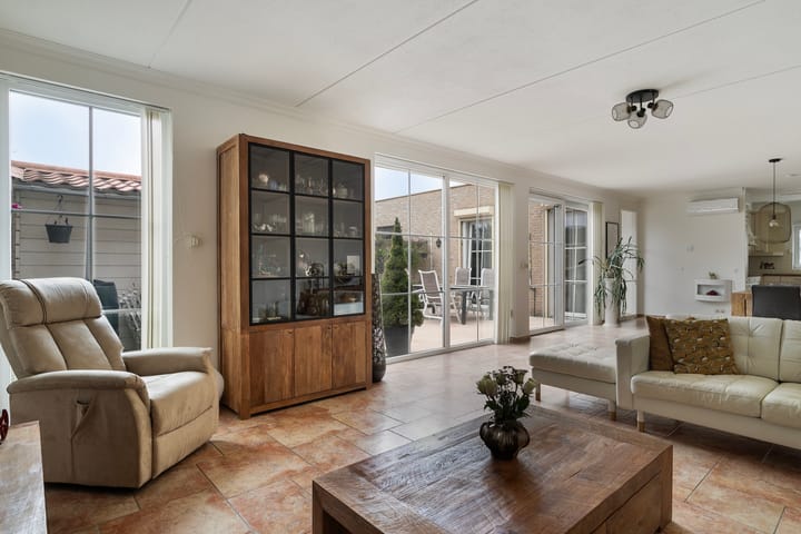 Foto 14 van Braceletstraat 7