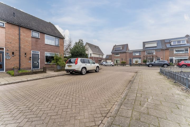 Foto 41 van Van Eedenstraat 25