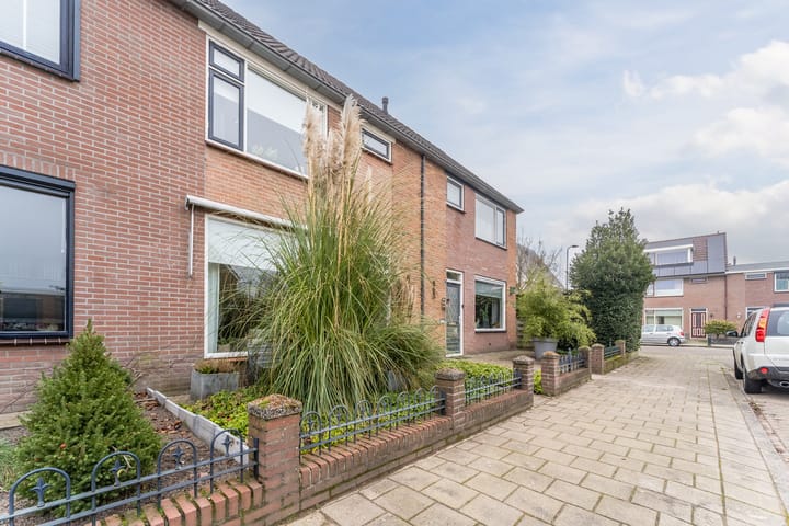 Foto 40 van Van Eedenstraat 25