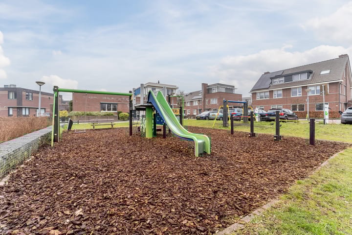 Foto 42 van Van Eedenstraat 25