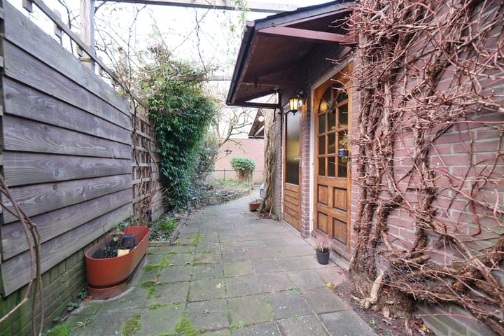 Foto 23 van Lijnbaanstraat 15