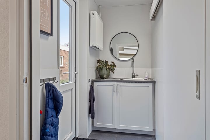 Foto 17 van Spoorstraat 16