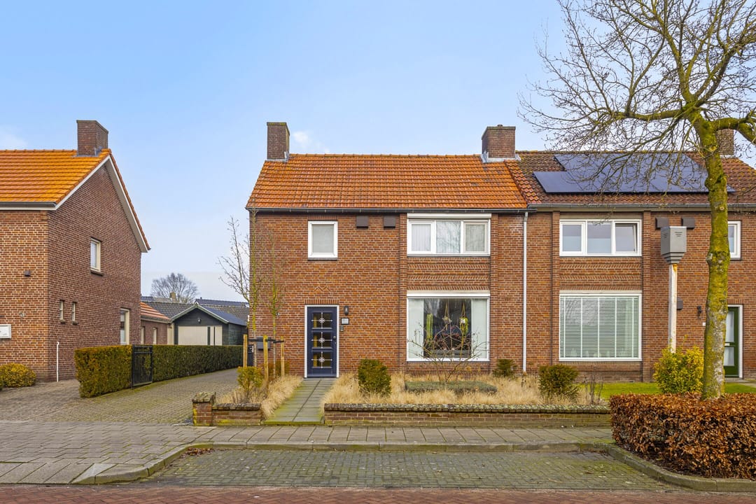 Foto 46 van Spoorstraat 16