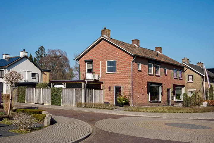 Foto 6 van Bernhardstraat 44