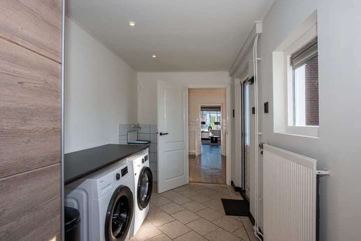 Foto 15 van Bernhardstraat 44