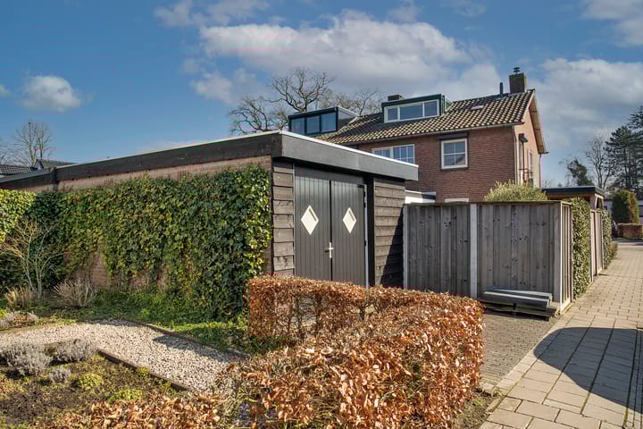 Foto 32 van Bernhardstraat 44