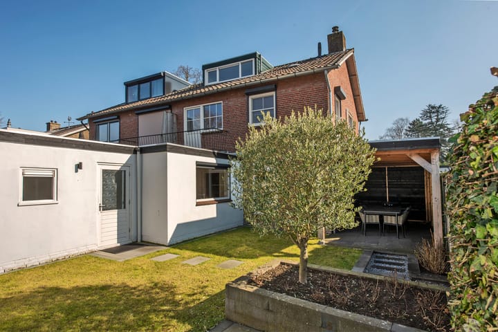 Foto 33 van Bernhardstraat 44