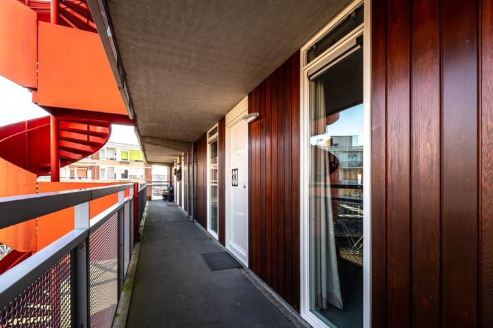 Foto 21 van Spoorstraat 33