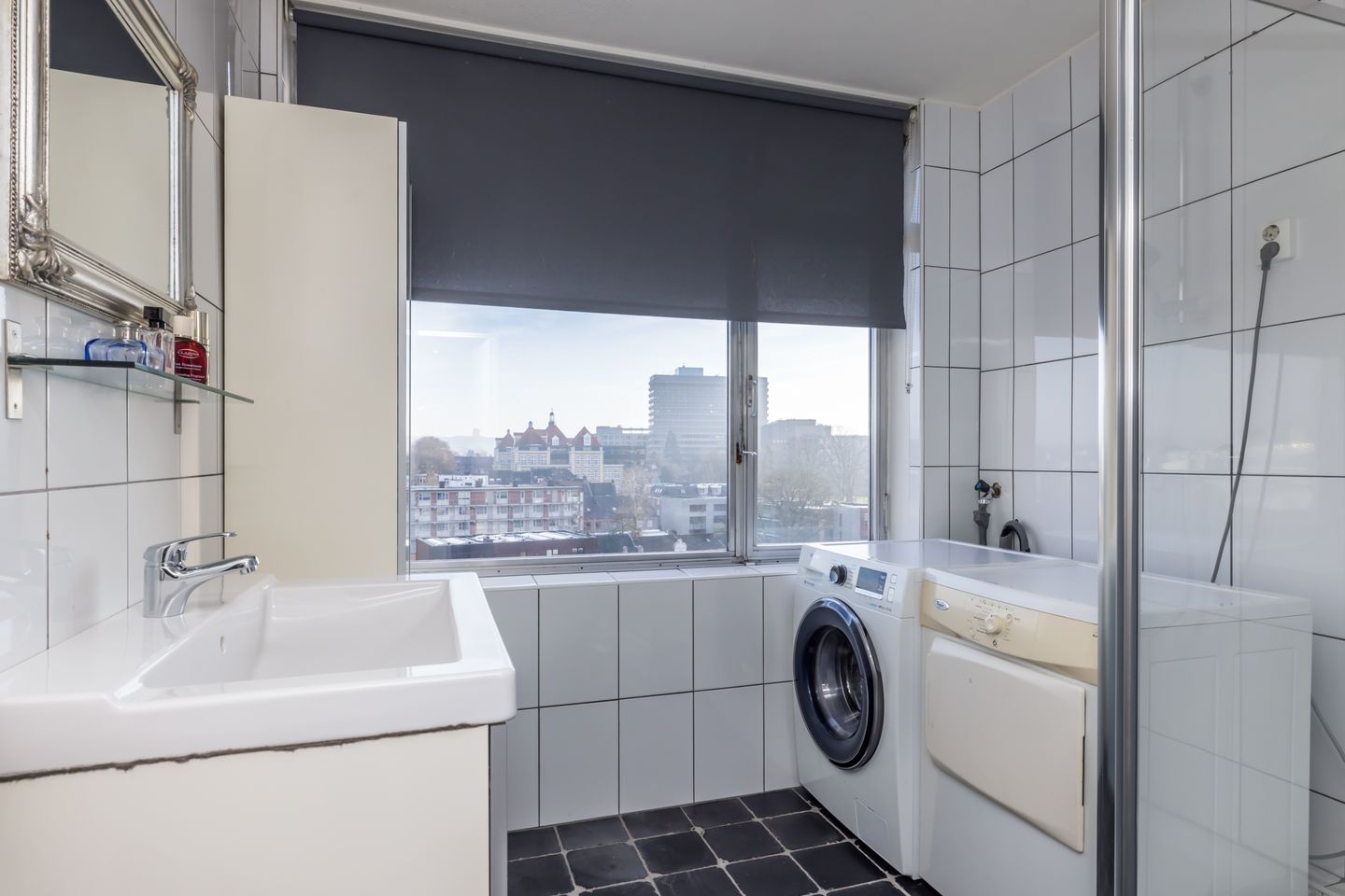 Foto 14 van Burg. van Grunsvenplein 127