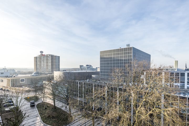 Foto 23 van Burg. van Grunsvenplein 127