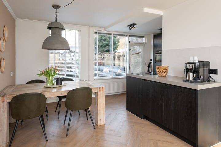 Foto 10 van Van Leeuwenhoekstraat 91