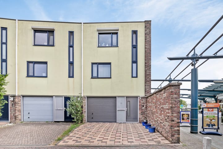 Photo 3 of Puccinistraat 73