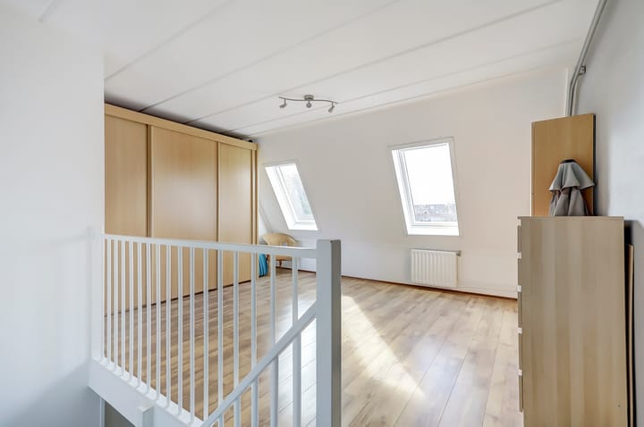 Foto 34 van Hercules 61