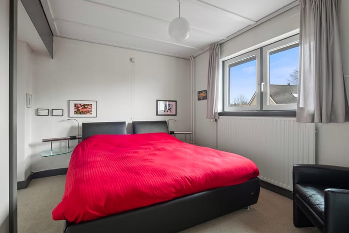 Foto 18 van Esschestraat 75