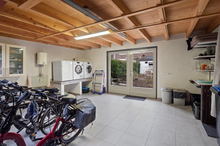 Foto 42 van Esschestraat 75